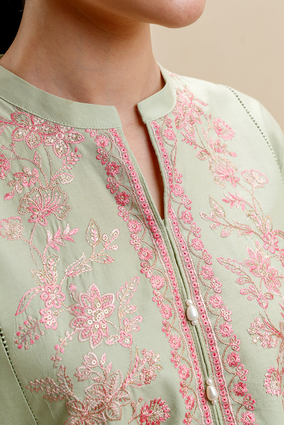 3 PIECE EMBROIDERED LAWN SUIT-MINT AURA (UNSTITCHED)