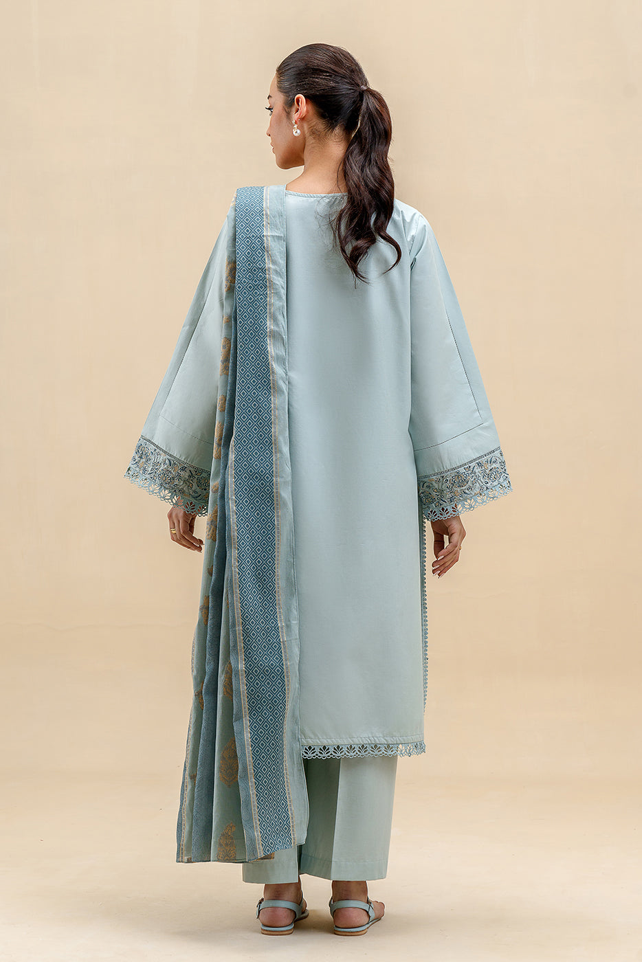 3 PIECE EMBROIDERED LAWN SUIT-AURORA FROST (UNSTITCHED)