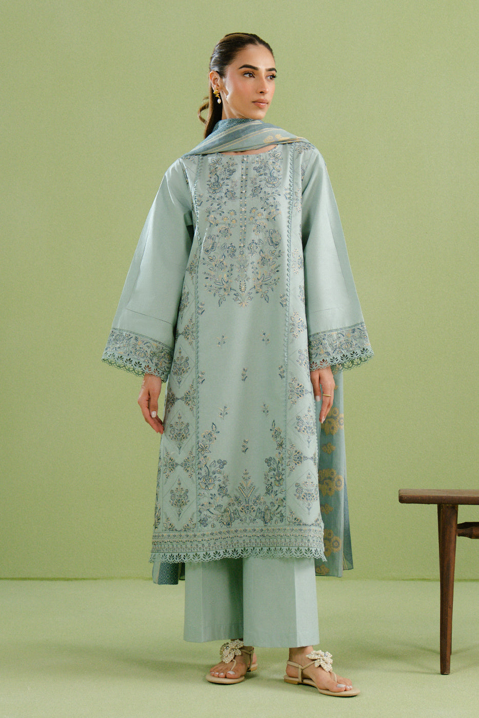 3 PIECE EMBROIDERED LAWN SUIT-AURORA FROST (UNSTITCHED)