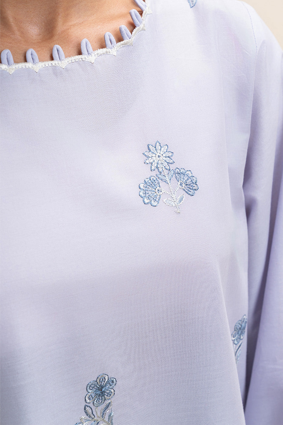 3 PIECE EMBROIDERED LAWN SUIT-LAVENDER WAVE (UNSTITCHED)