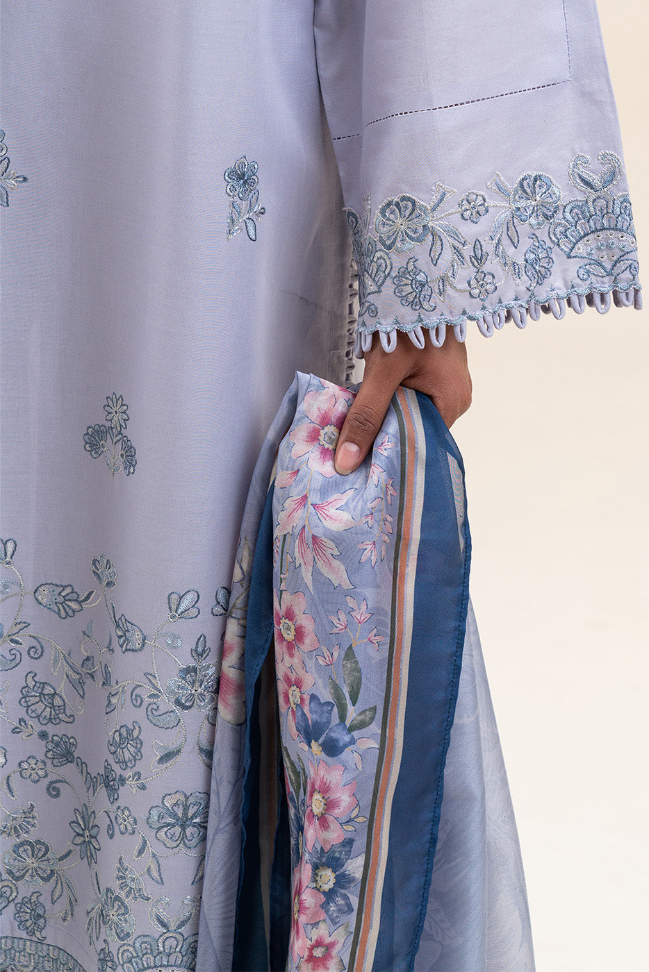3 PIECE EMBROIDERED LAWN SUIT-LAVENDER WAVE (UNSTITCHED)