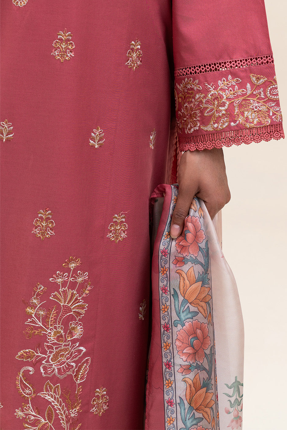 3 PIECE EMBROIDERED LAWN SUIT-FLORET ROUGE (UNSTITCHED)