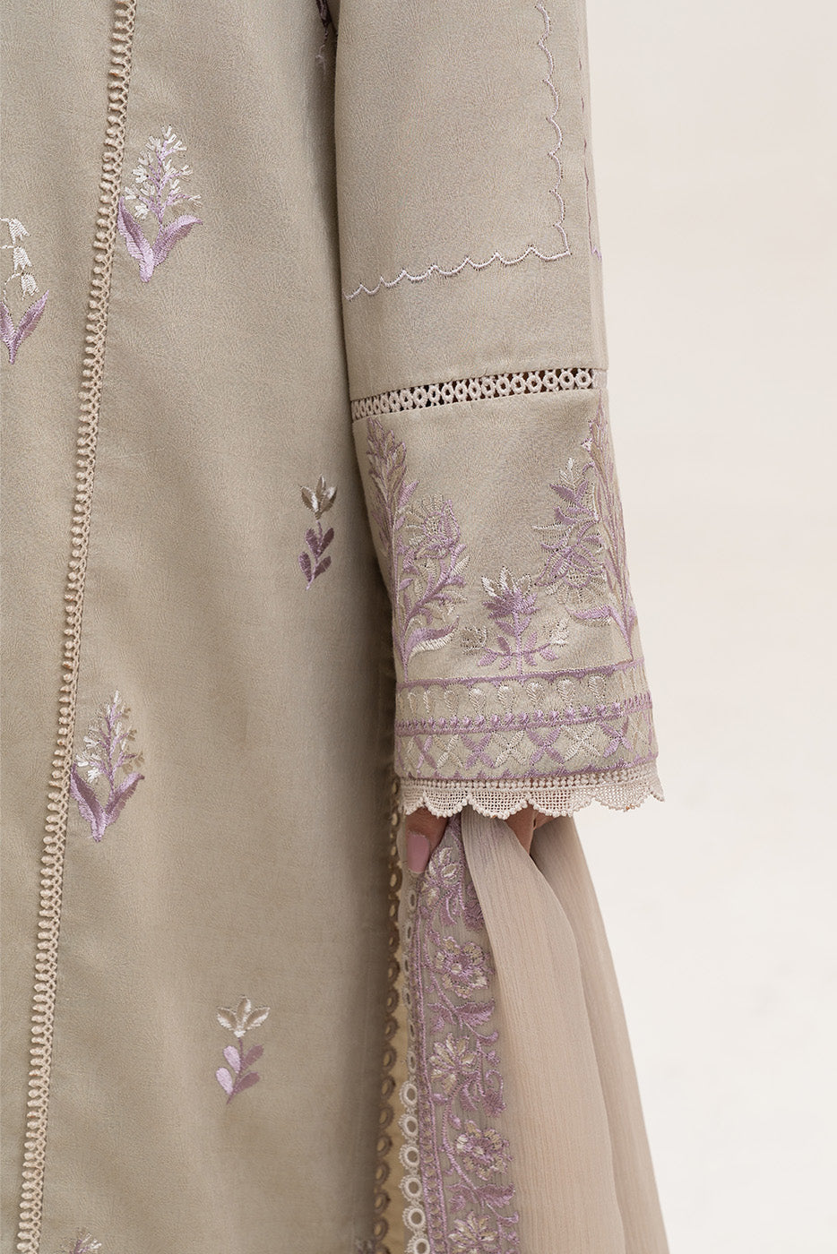 3 PIECE EMBROIDERED SELF JACQUARD SUIT-SERENE GLOW (UNSTITCHED)