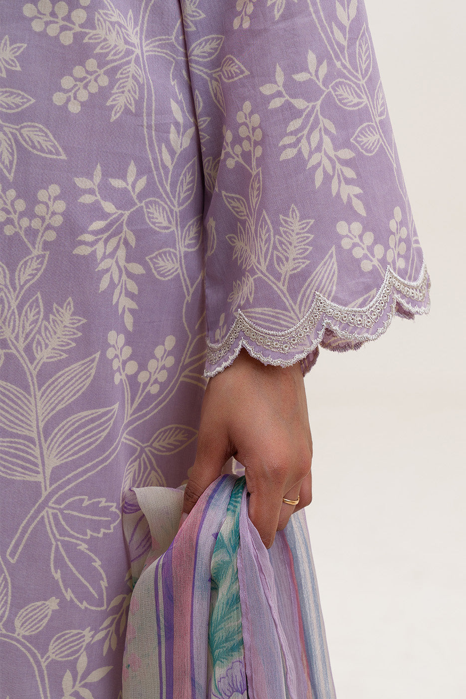 2 PIECE EMBROIDERED LAWN SUIT-LILAC FLORET (UNSTITCHED)