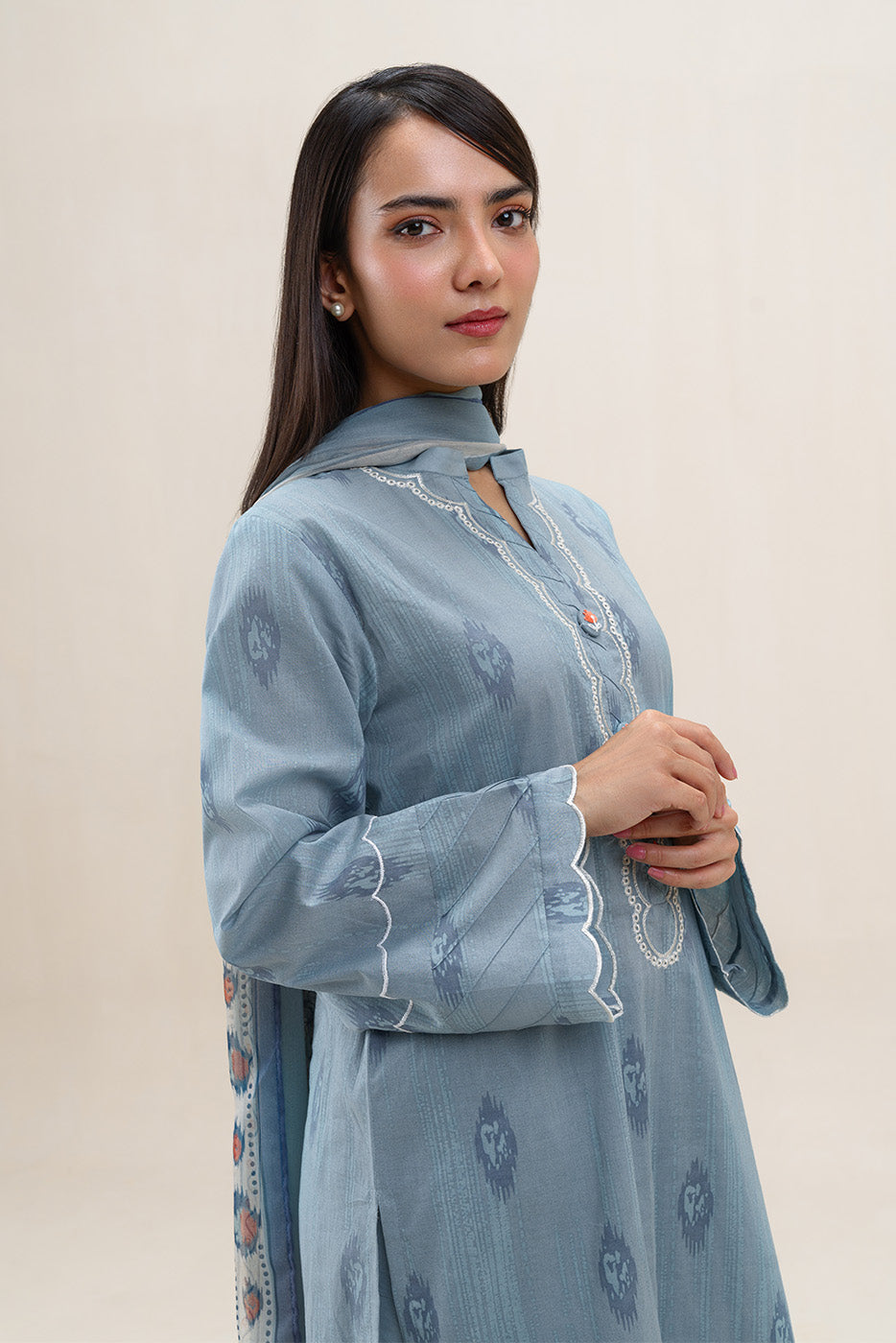 2 PIECE EMBROIDERED LAWN SUIT-AQUA ICE (UNSTITCHED)