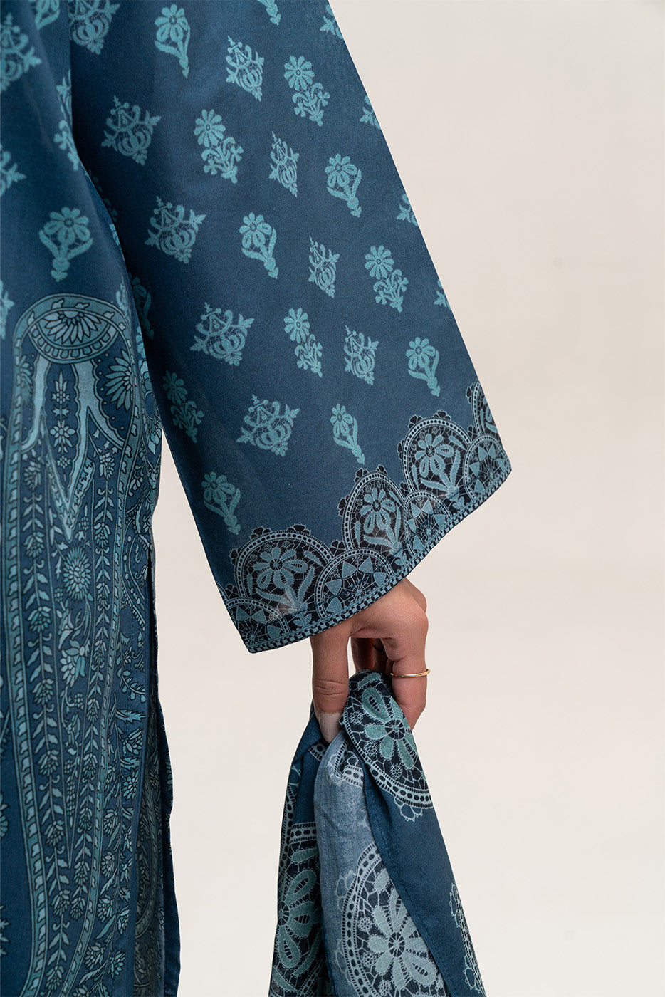 3 PIECE PRINTED LAWN SUIT-MIDNIGHT MUSK (UNSTITCHED)