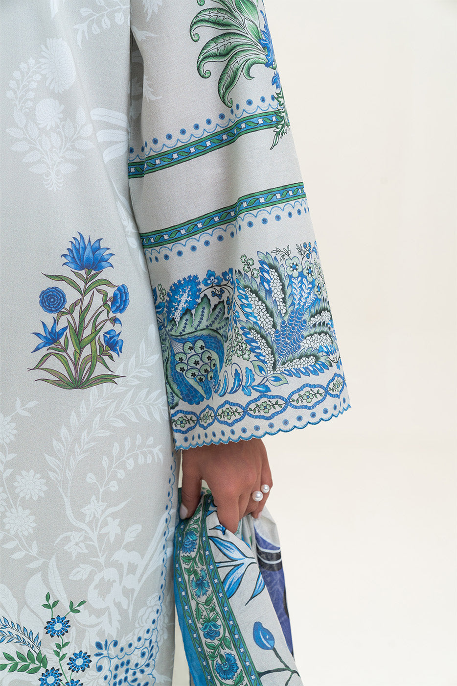 3 PIECE PRINTED LAWN SUIT-ARCTIC MYSTERY (UNSTITCHED)