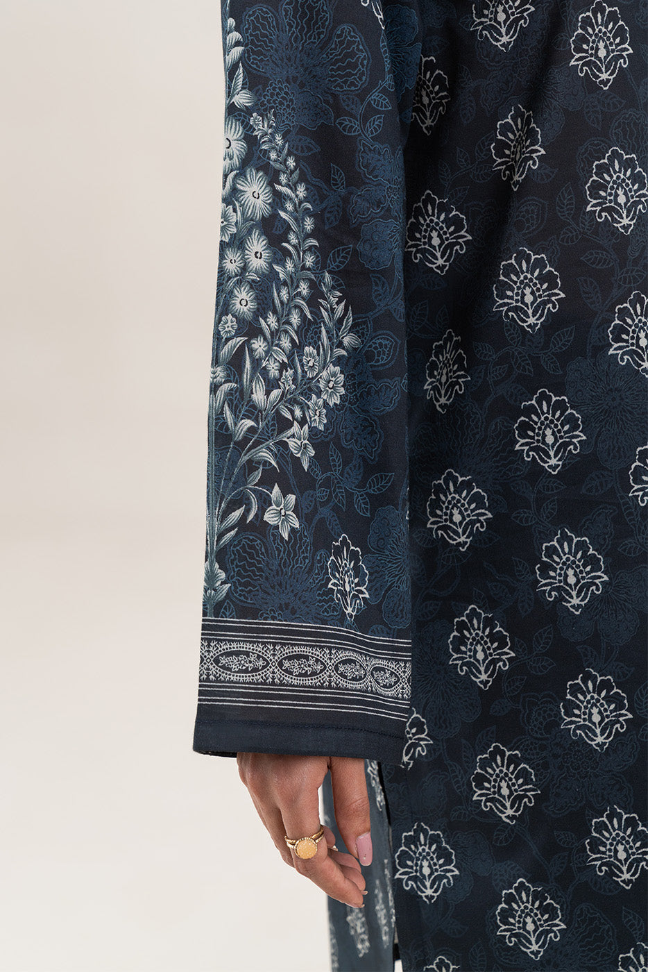 3 PIECE PRINTED LAWN SUIT-IRIS SHEEN (UNSTITCHED)