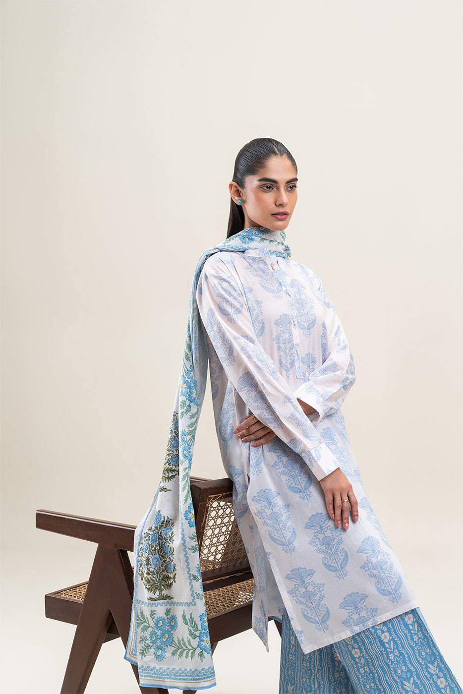 3 PIECE PRINTED LAWN LAWN SUIT-CAROLINA MUSE (UNSTITCHED)