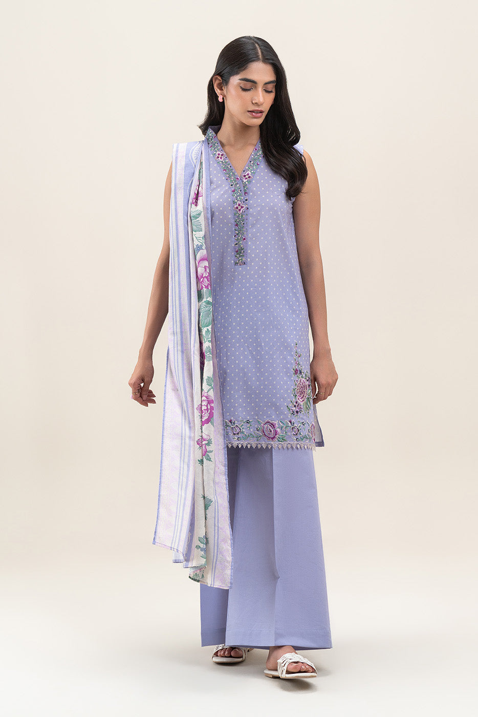3 PIECE EMBROIDERED LAWN LAWN SUIT-LAVENDER GREY (UNSTITCHED)