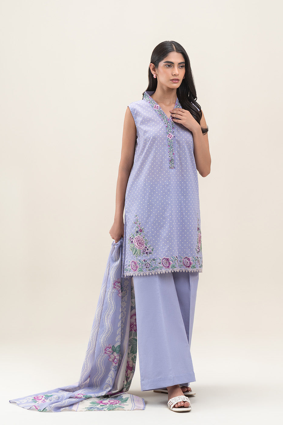 3 PIECE EMBROIDERED LAWN LAWN SUIT-LAVENDER GREY (UNSTITCHED)
