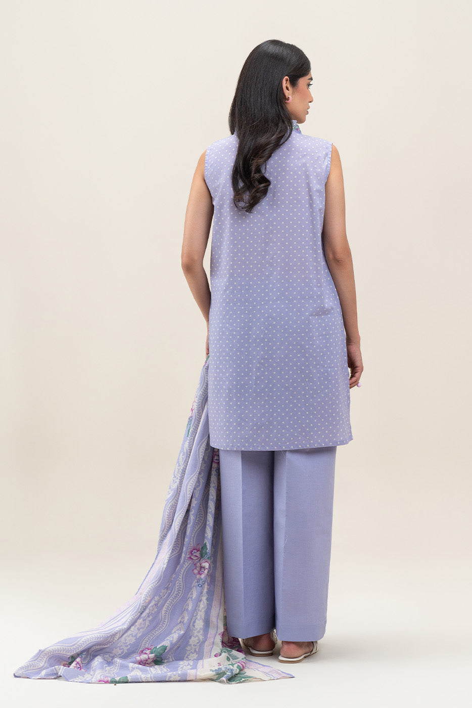 3 PIECE EMBROIDERED LAWN LAWN SUIT-LAVENDER GREY (UNSTITCHED)