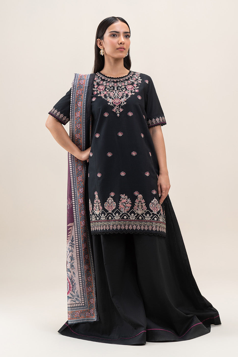 3 PIECE EMBROIDERED LAWN SUIT-RAVEN VOGUE (UNSTITCHED)