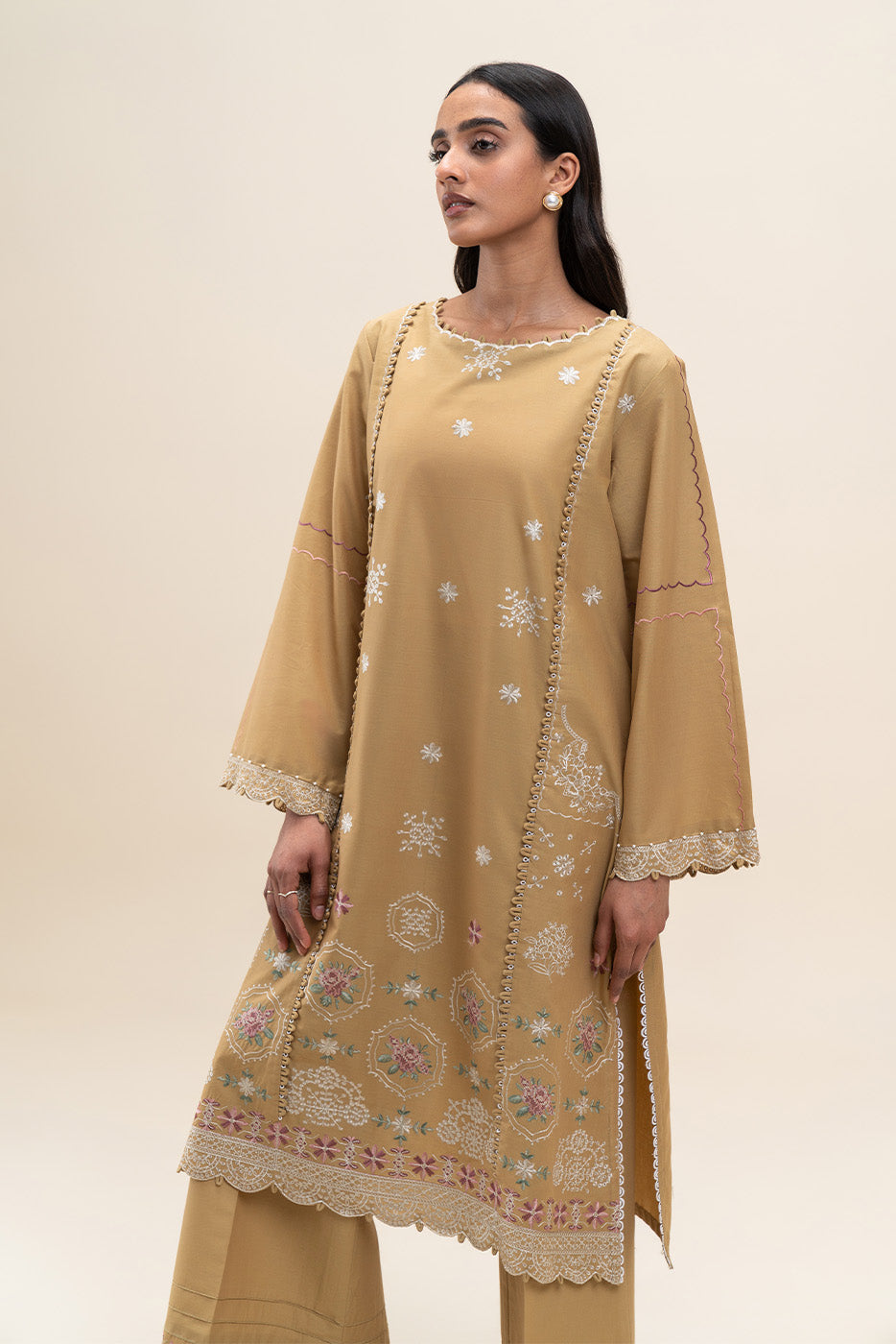 2 PIECE EMBROIDERED LAWN SUIT-GARDENIA GLAM (UNSTITCHED)