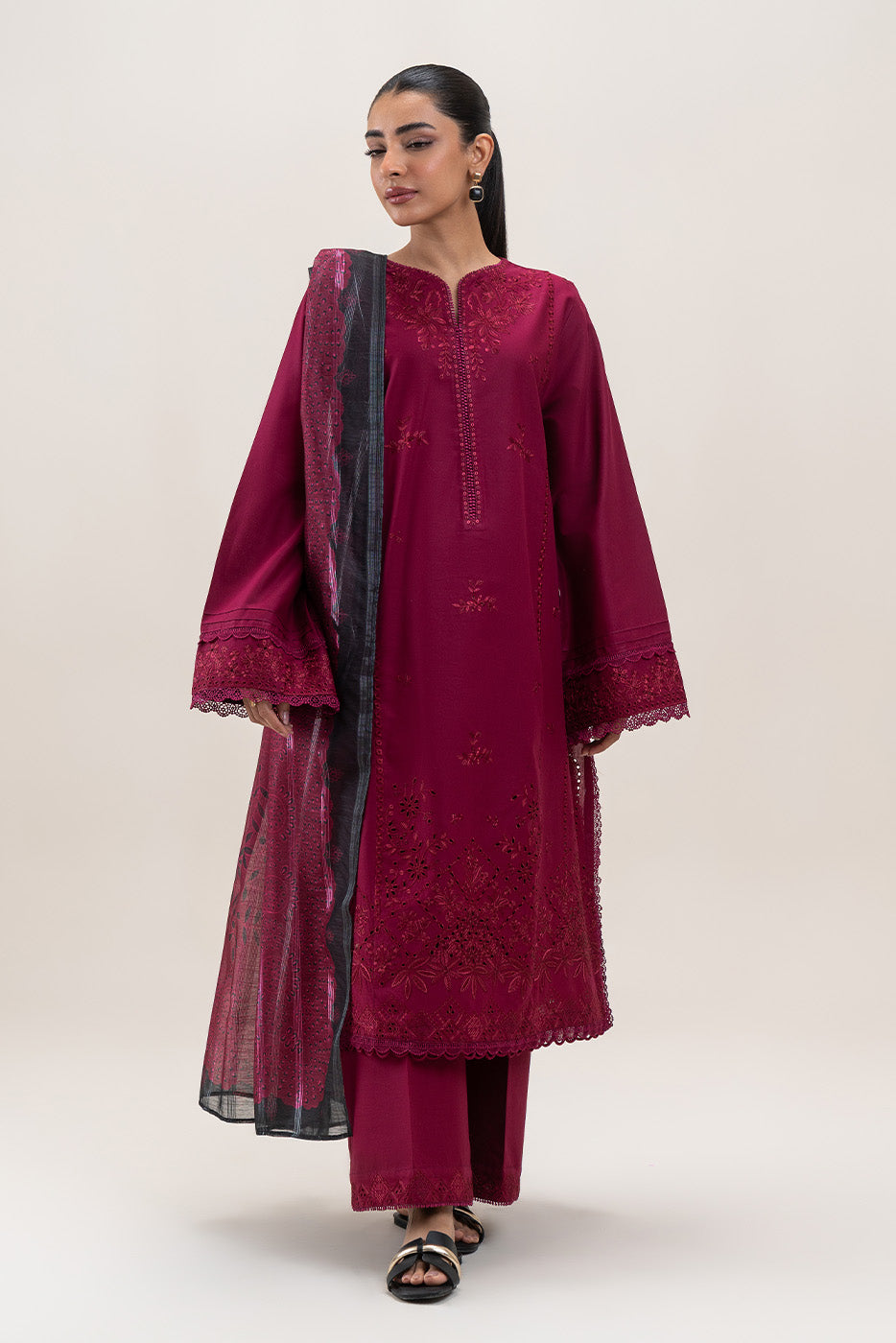 3 PIECE EMBROIDERED LAWN SUIT-GARNET MUSK (UNSTITCHED)
