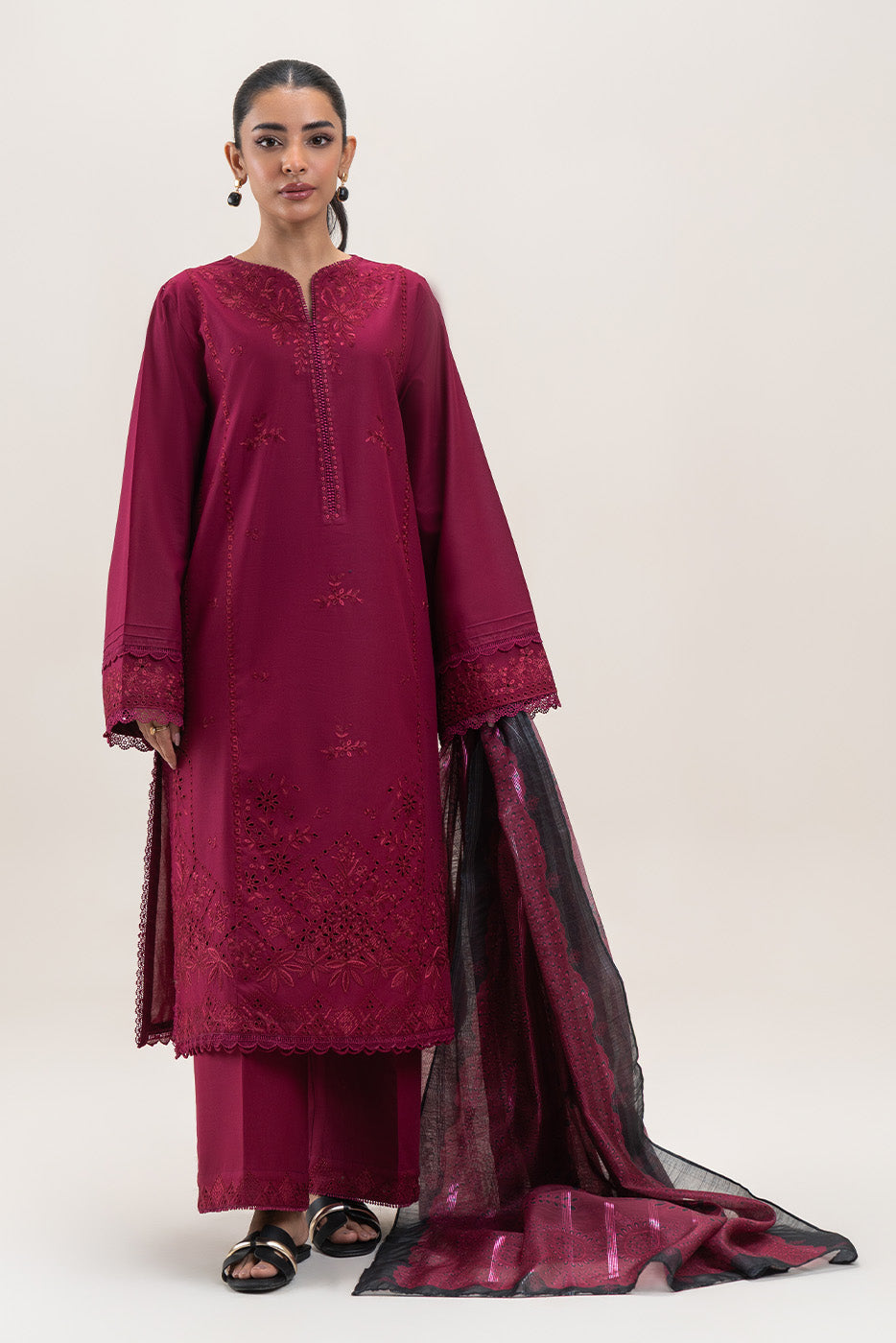 3 PIECE EMBROIDERED LAWN SUIT-GARNET MUSK (UNSTITCHED)