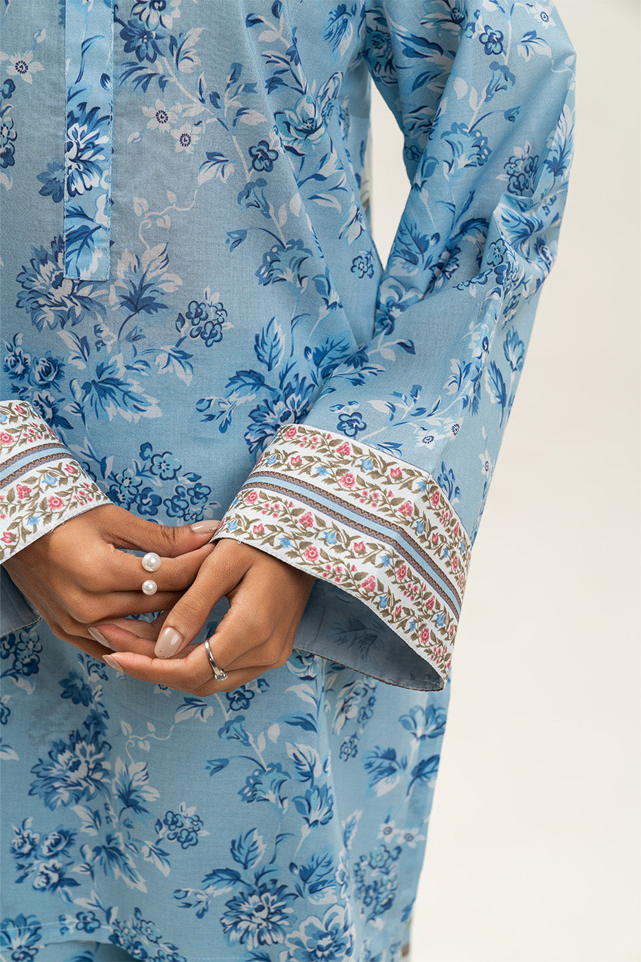 3 PIECE PRINTED LAWN SUIT-CHAMBRAY BLUE (UNSTITCHED)