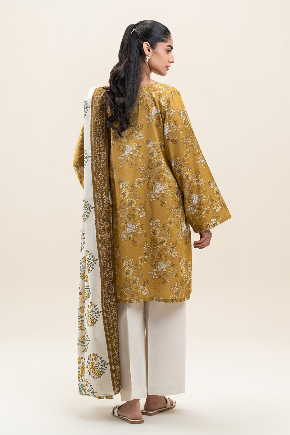 2 PIECE PRINTED LAWN SUIT-MEDALLION PEARL (UNSTITCHED)