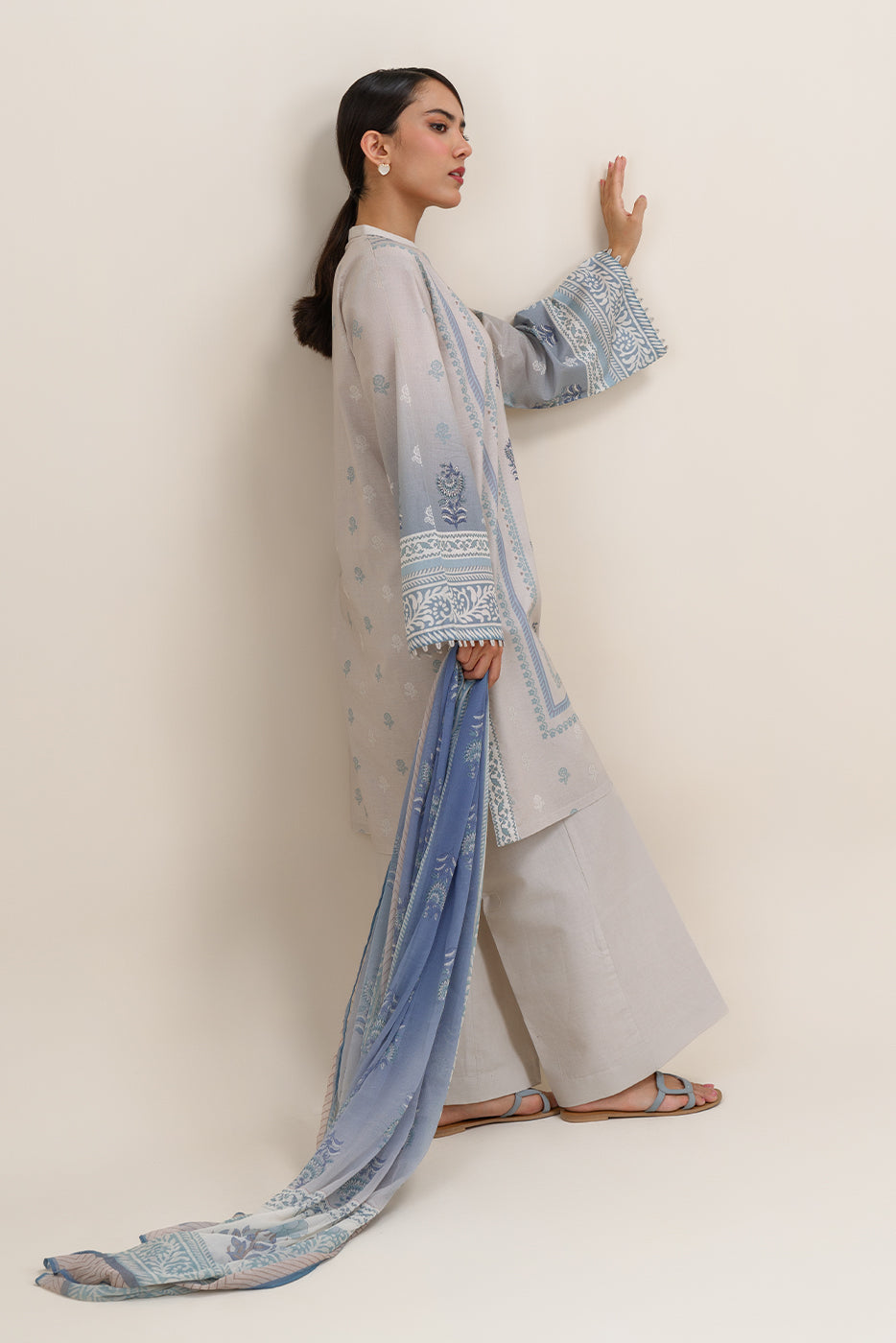 3 PIECE PRINTED LAWN SUIT-PASTEL PEARL (UNSTITCHED)
