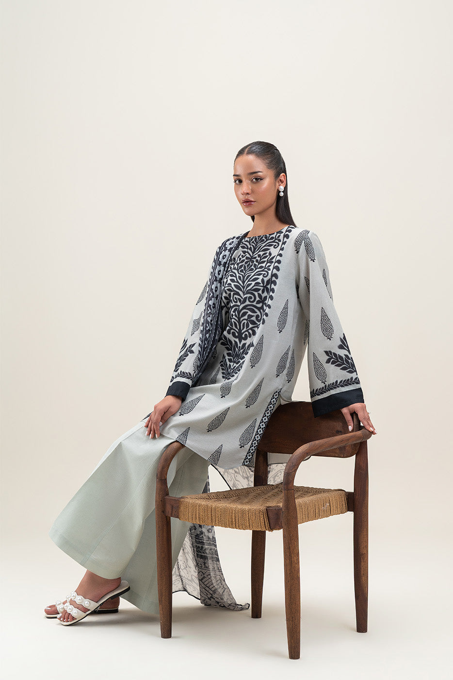 3 PIECE PRINTED LAWN SUIT-WITCHING HOUR (UNSTITCHED)