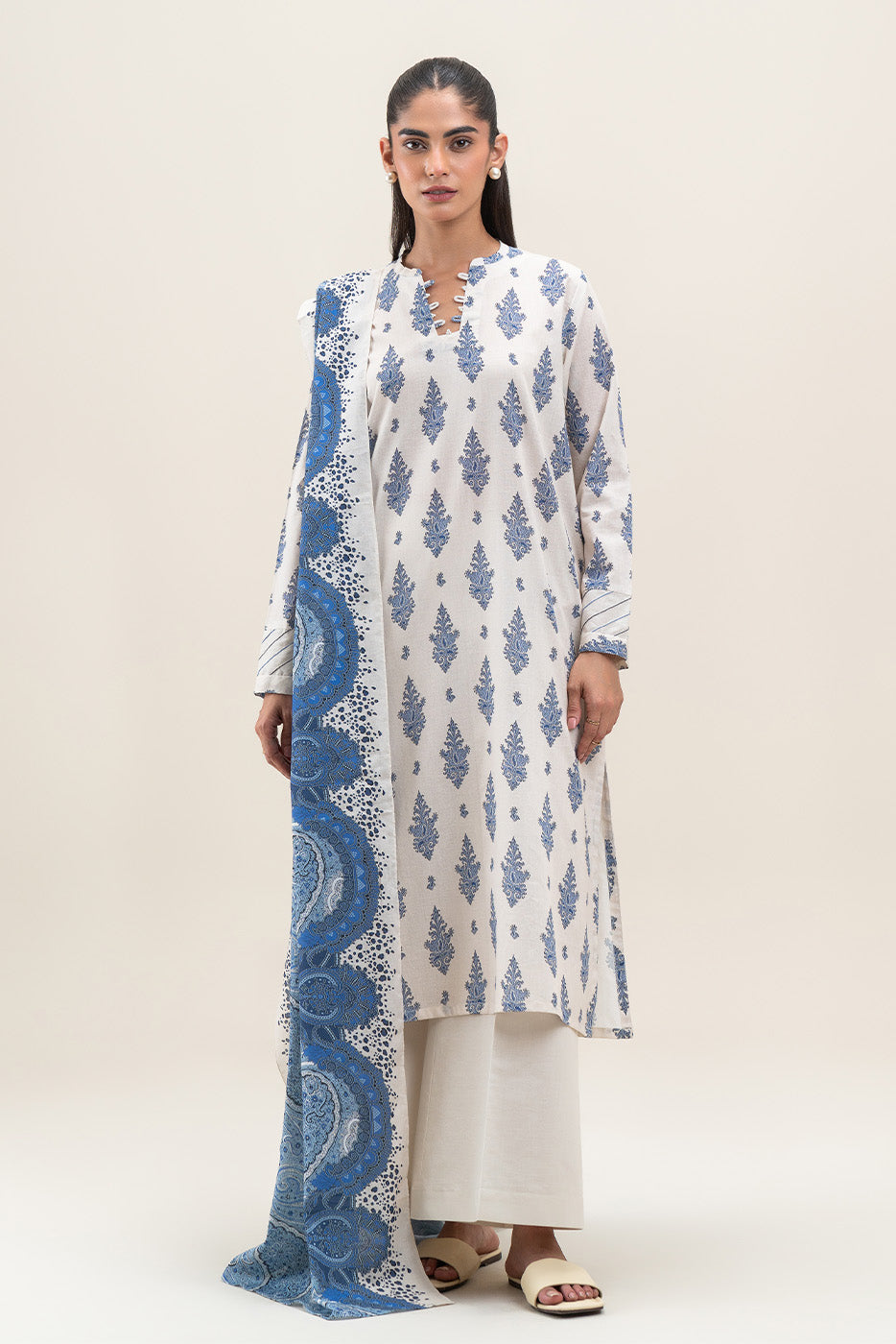 3 PIECE PRINTED LAWN LAWN SUIT-SAPPHIRE PEARL (UNSTITCHED)