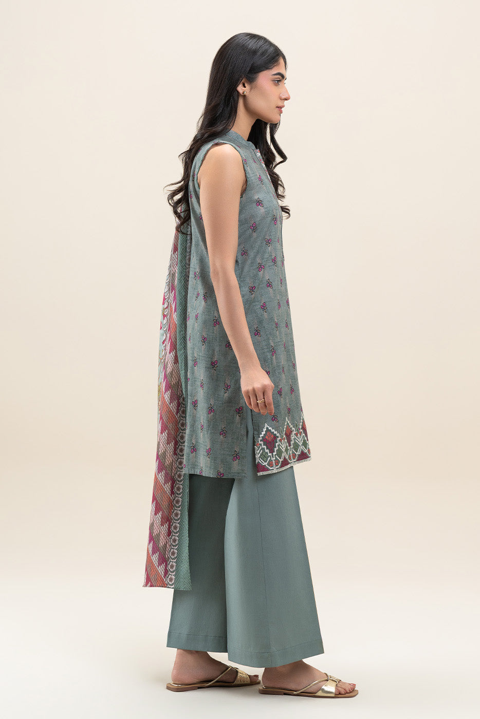 3 PIECE EMBROIDERED LAWN SUIT-SAGE BLOOM (UNSTITCHED)