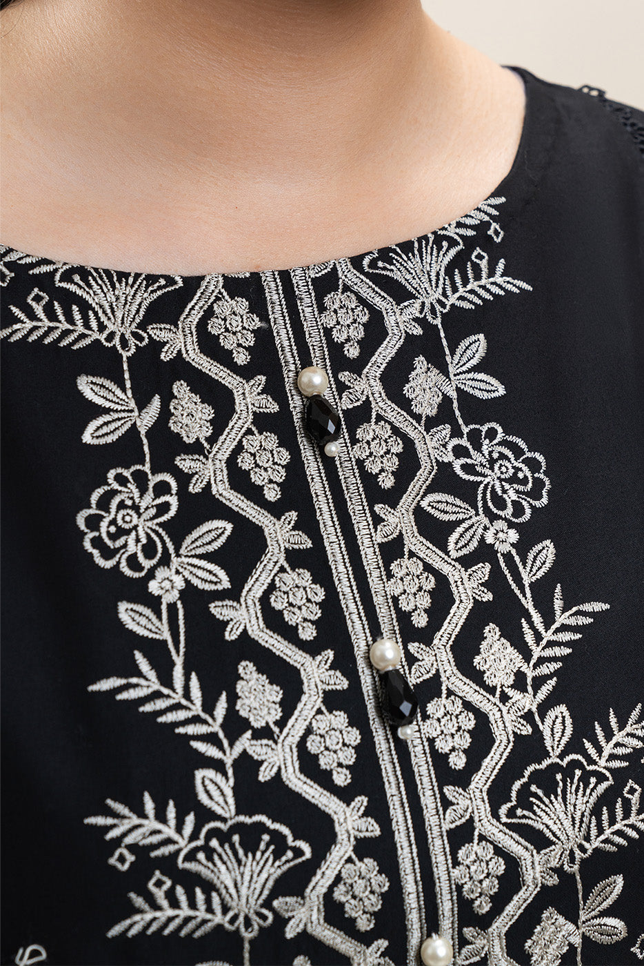 3 PIECE EMBROIDERED LAWN SUIT-EBONY VOGUE (UNSTITCHED)
