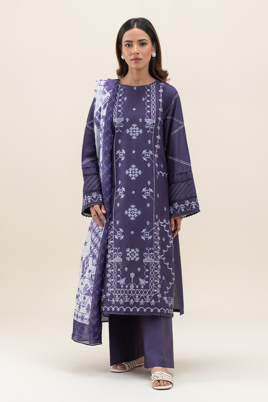 3 PIECE EMBROIDERED LAWN SUIT-DEEP INDIGO (UNSTITCHED)