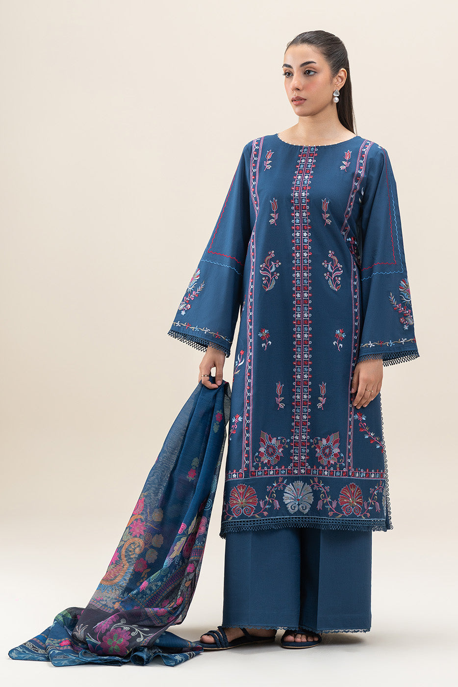 3 PIECE EMBROIDERED LAWN SUIT-MIDNIGHT GLOOM (UNSTITCHED)
