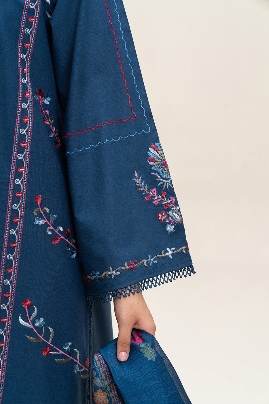 3 PIECE EMBROIDERED LAWN SUIT-MIDNIGHT GLOOM (UNSTITCHED)