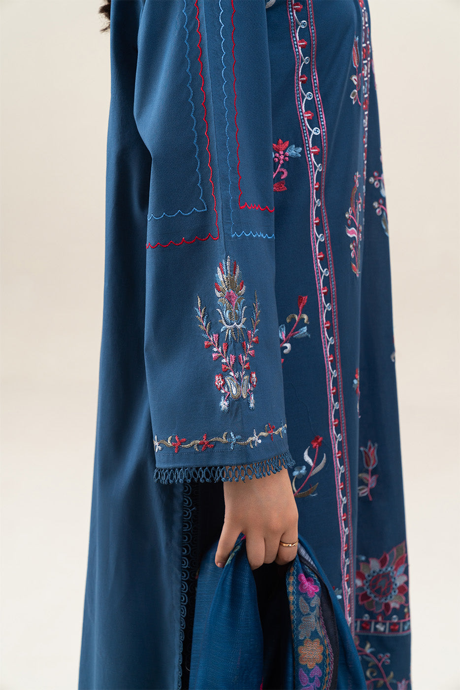 3 PIECE EMBROIDERED LAWN SUIT-MIDNIGHT GLOOM (UNSTITCHED)