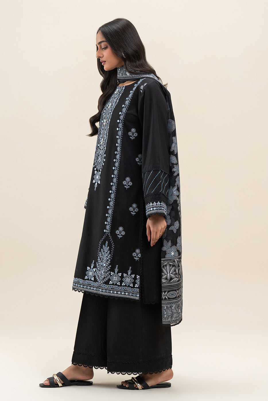 3 PIECE EMBROIDERED LAWN SUIT-RAVEN GRACE (UNSTITCHED)