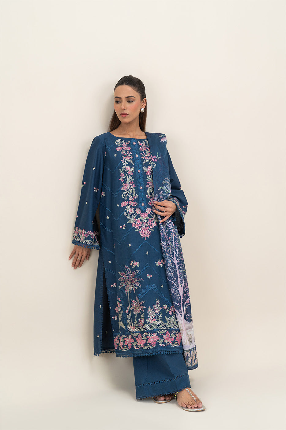3 PIECE EMBROIDERED LAWN SUIT-RADIANT AZURE (UNSTITCHED)