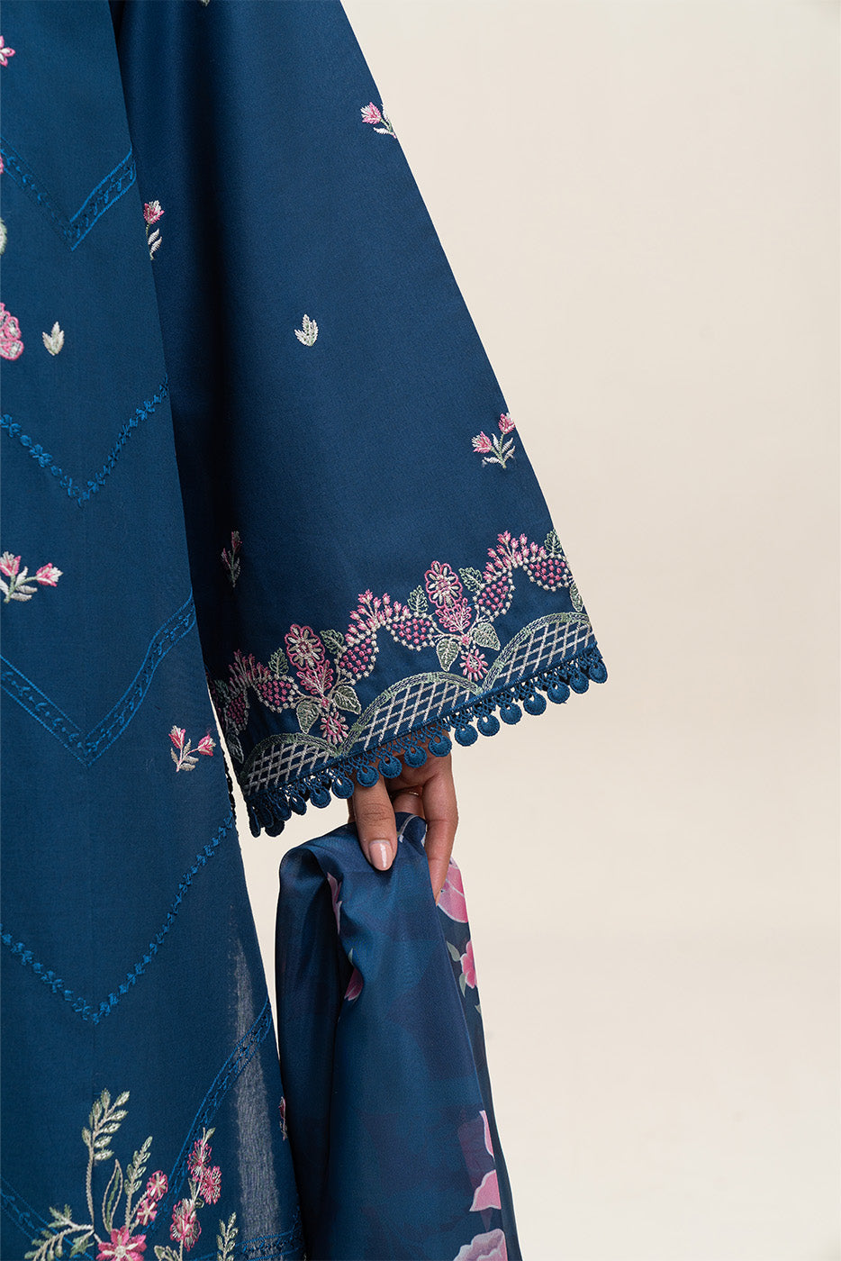 3 PIECE EMBROIDERED LAWN SUIT-RADIANT AZURE (UNSTITCHED)