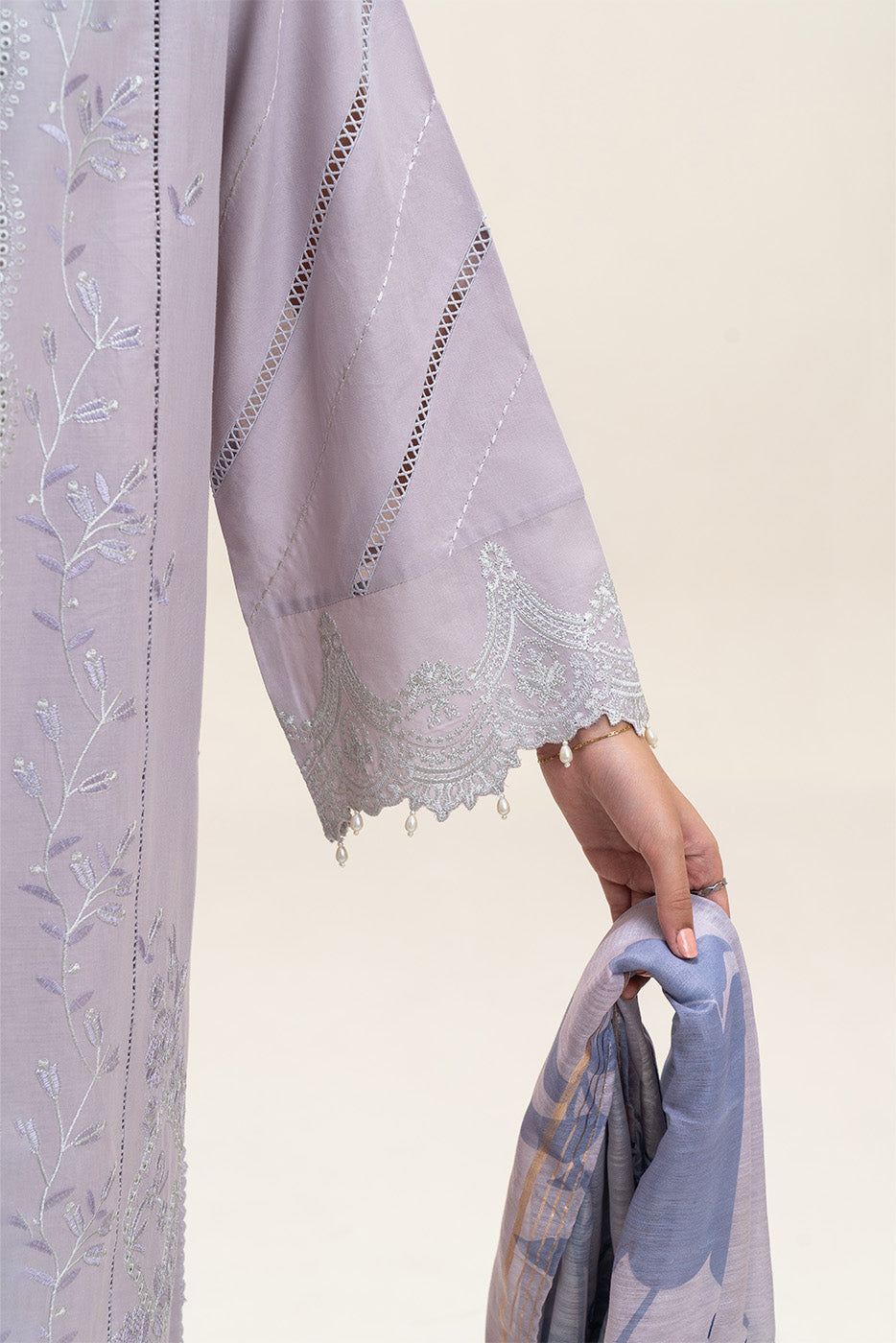 3 PIECE EMBROIDERED LAWN SUIT-FOSSIL GREY (UNSTITCHED)