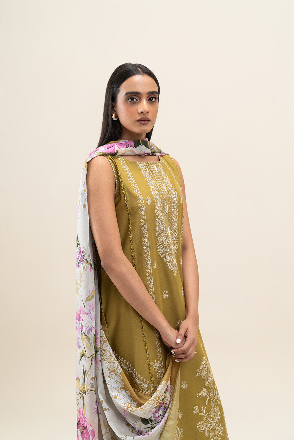 3 PIECE EMBROIDERED LAWN SUIT-MEDALLION DREAM (UNSTITCHED)