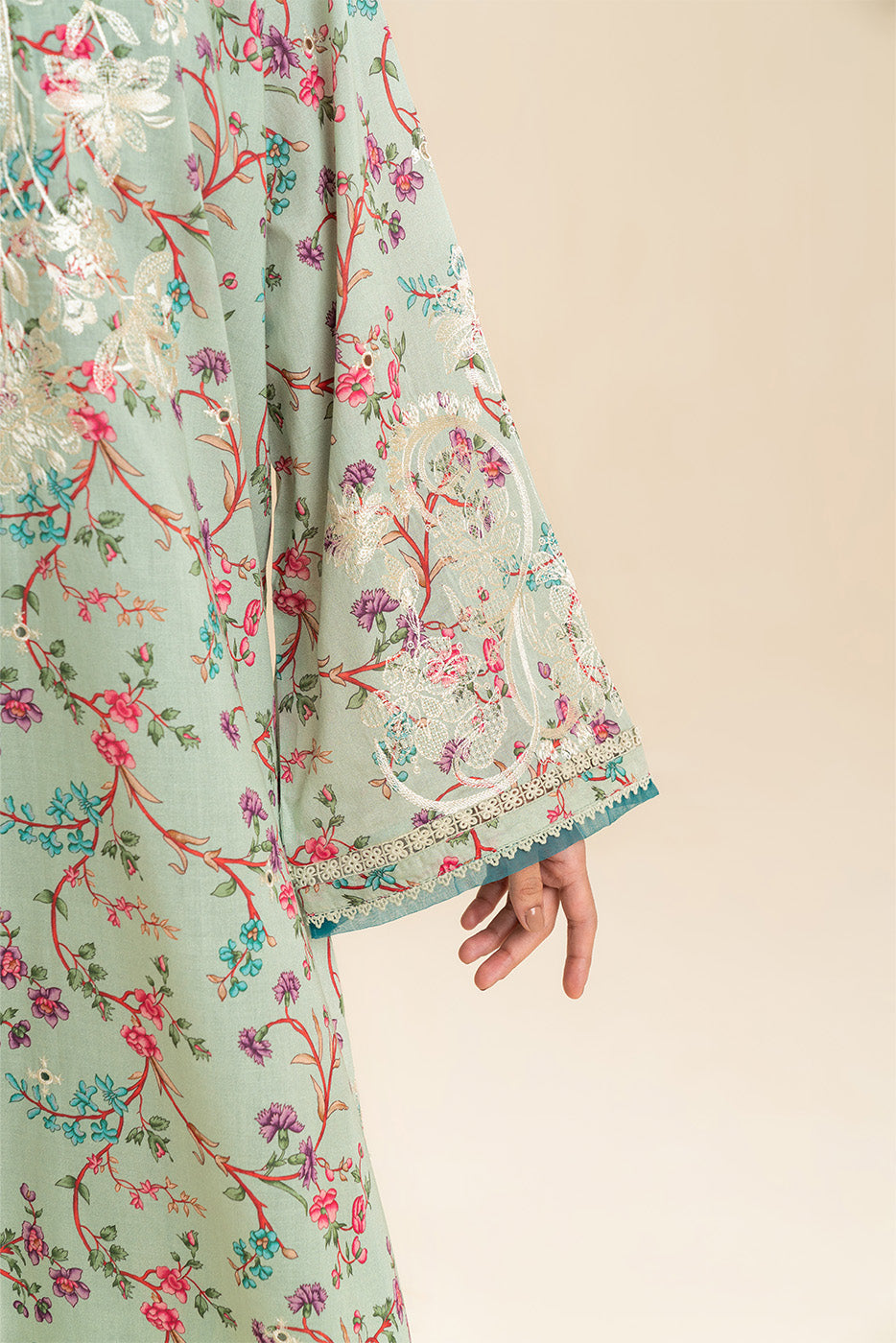3 PIECE EMBROIDERED LAWN SUIT (HIGH CASUAL)