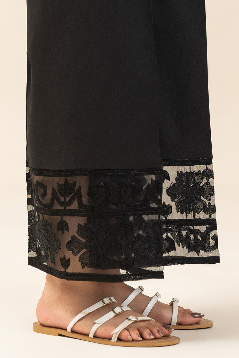 EMBROIDERED STRAIGHT PANTS