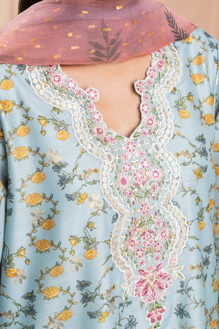 3 PIECE EMBROIDERED ZARI JACQUARD SUIT (LUXURY-PRET)