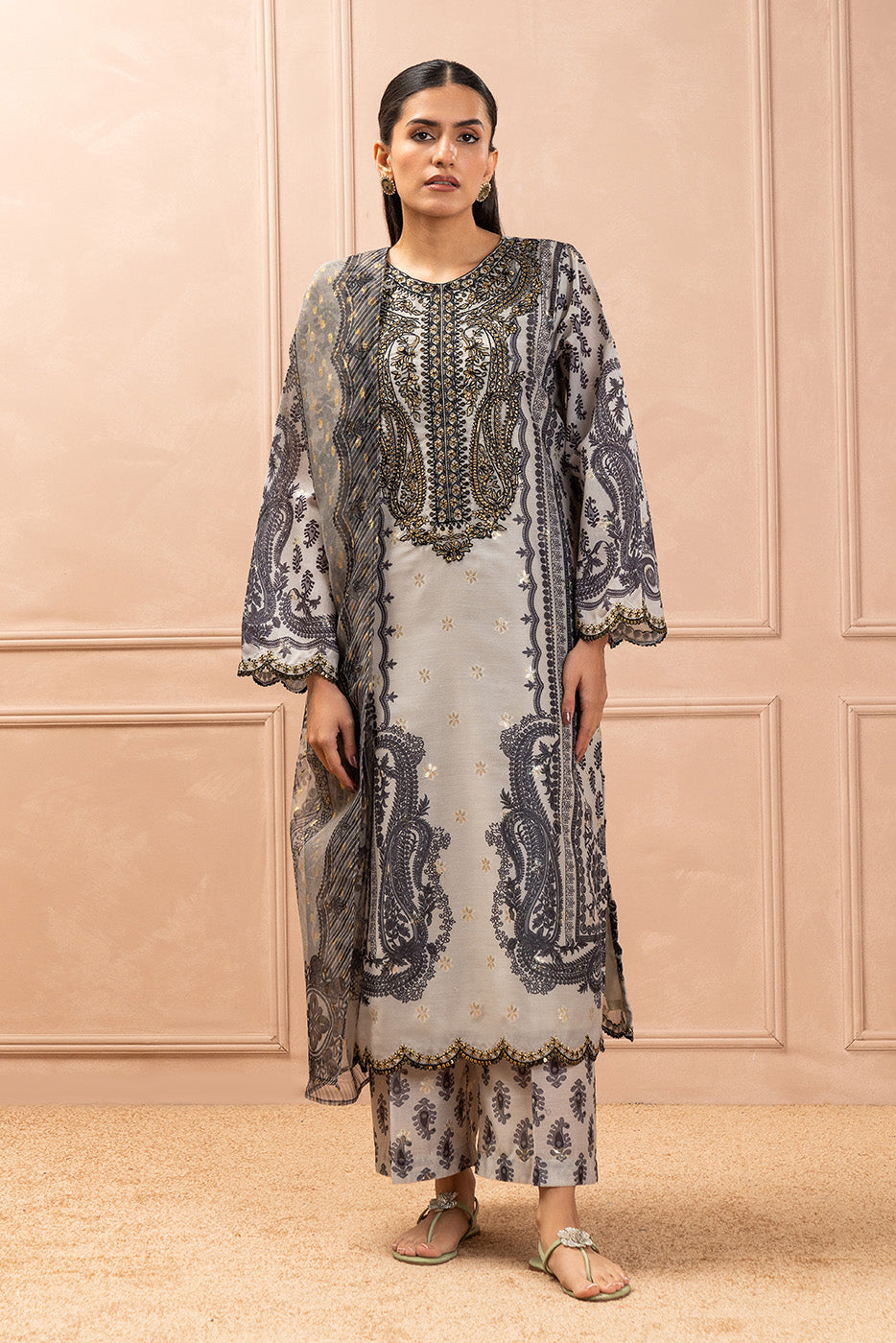 2 PIECE EMBROIDERED ZARI JACQUARD SUIT (LUXURY PRET)