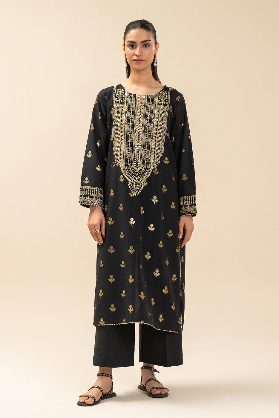 2 PIECE EMBROIDERED LUREX JACQUARD SUIT (PRET)