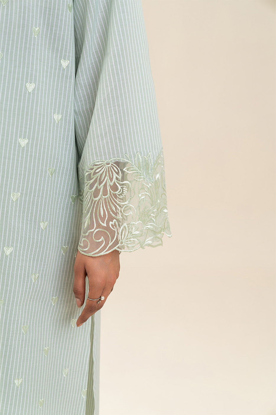 2 PIECE EMBROIDERED YARN DYED SUIT (PRET)