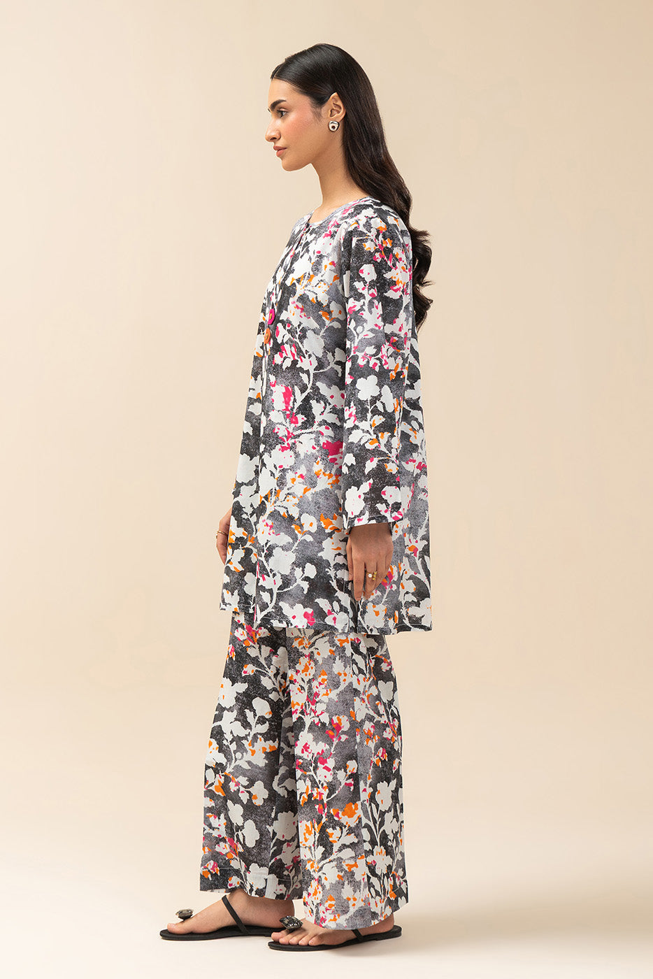 2 PIECE PRINTED LAWN SUIT (PRET)