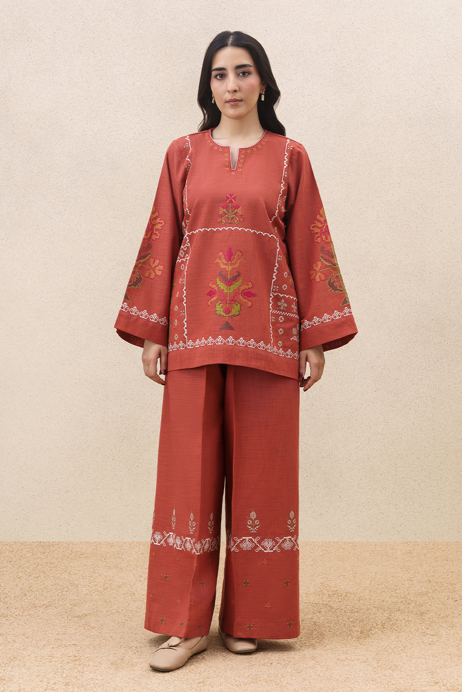 2 PIECE EMBROIDERED JACQUARD SUIT (FLOW)