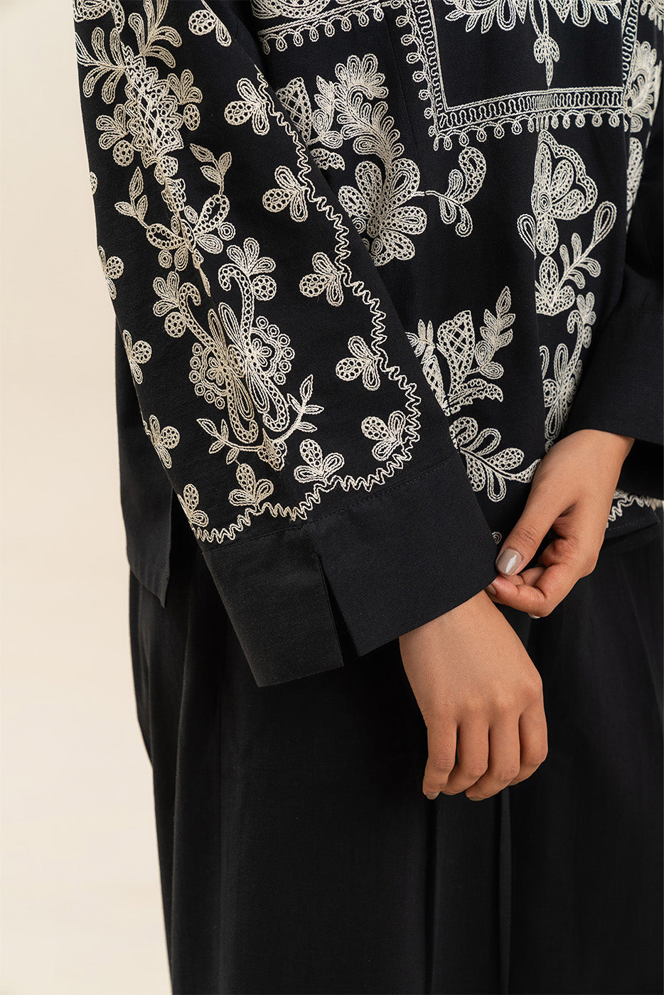 2 PIECE EMBROIDERED LINEN SUIT (FUSION)