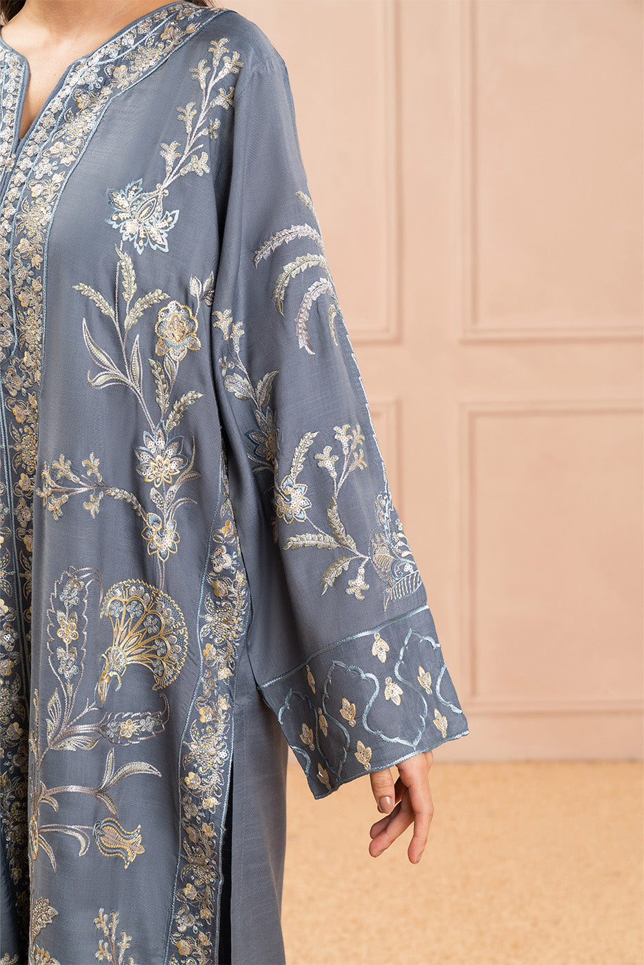 2 PIECE EMBROIDERED RAWSILK SUIT (LUZURY PRET)