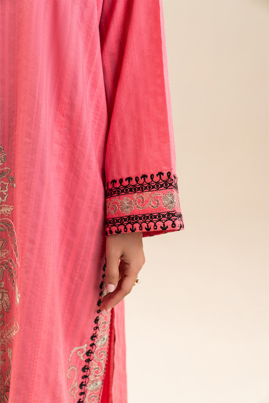 EMBROIDERED DORIA SHIRT (PRET)