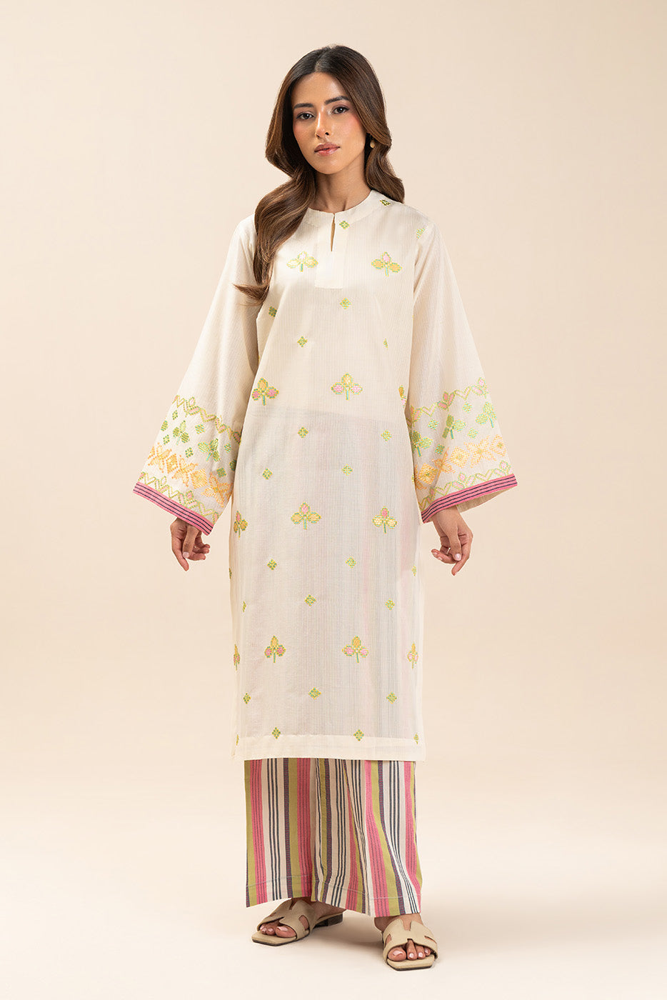 2 PIECE EMBROIDERED DORIA SUIT (PRET)