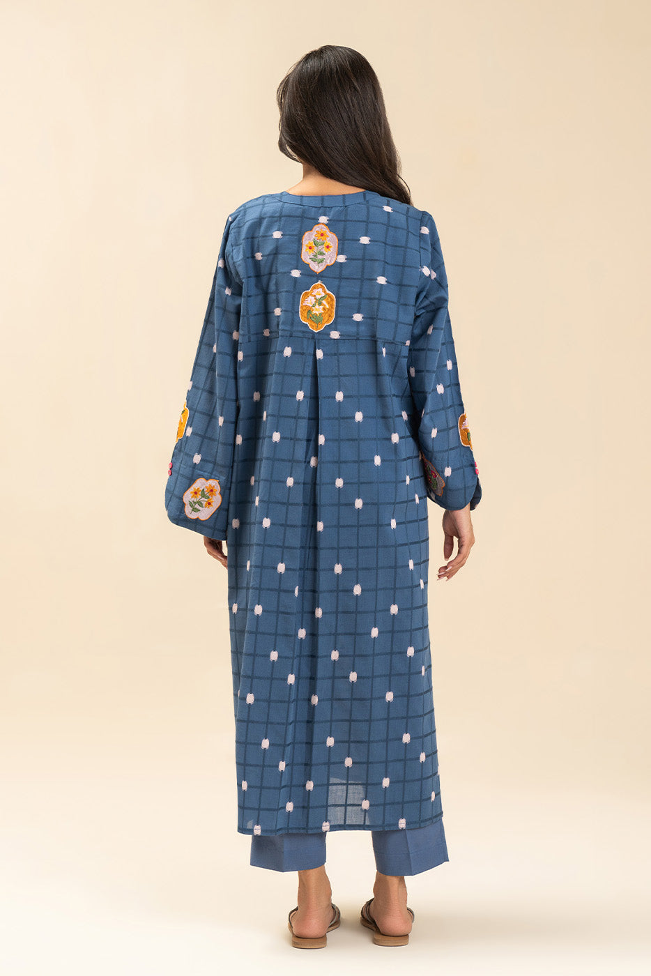 2 PIECE EMBROIDERED BROCHIA JACQUARD SUIT (PRET)