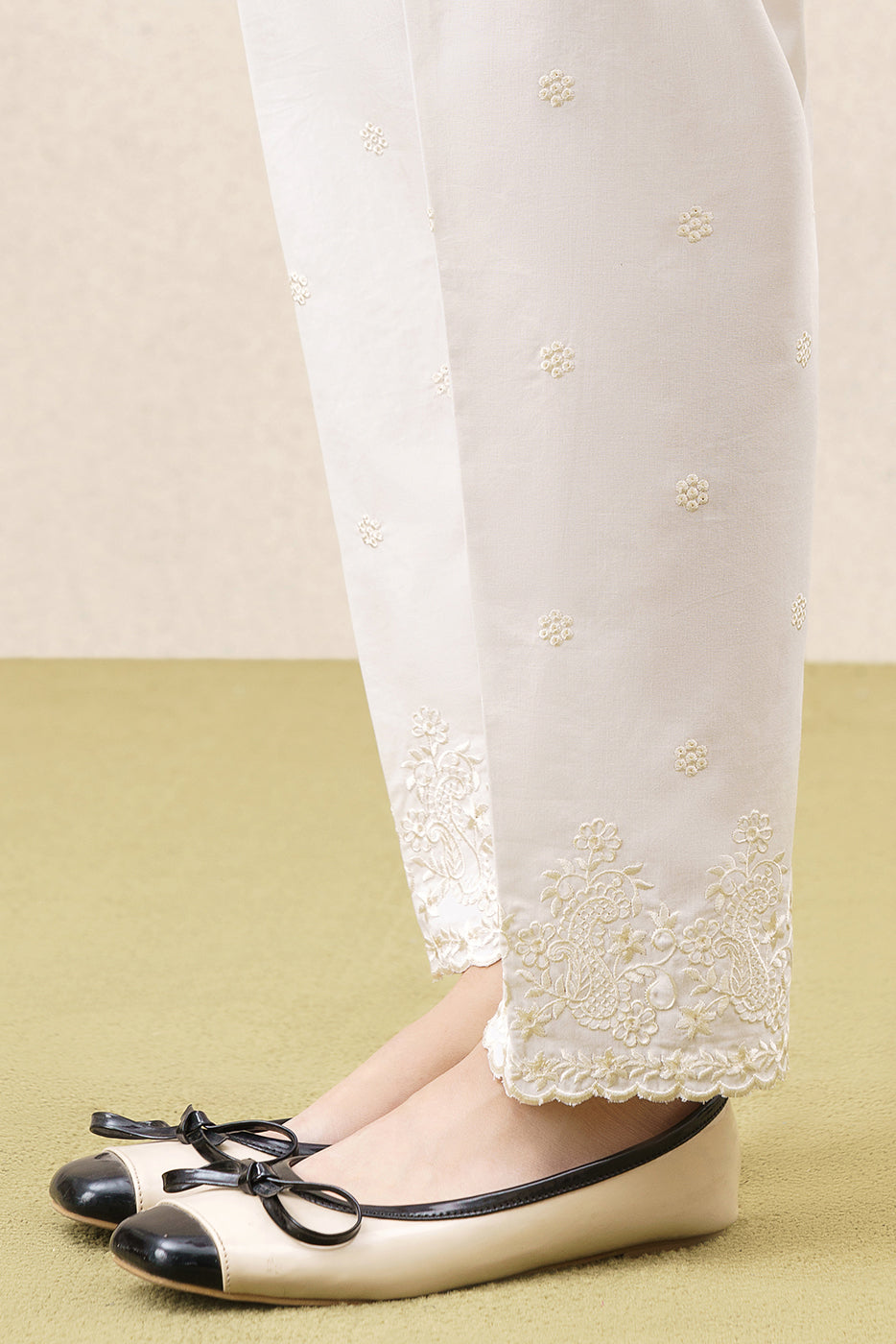 EMBROIDERED STRAIGHT PANTS